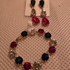 Red, green, & clear costume bracelet with coordinating earrings